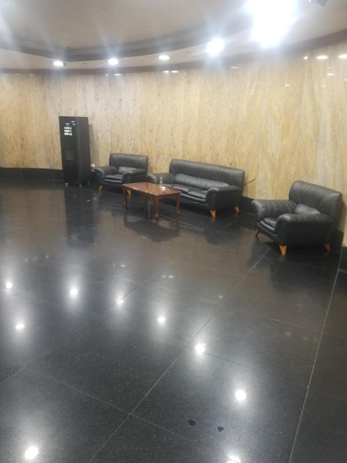 Kaya Hostel Дубай Екстериор снимка