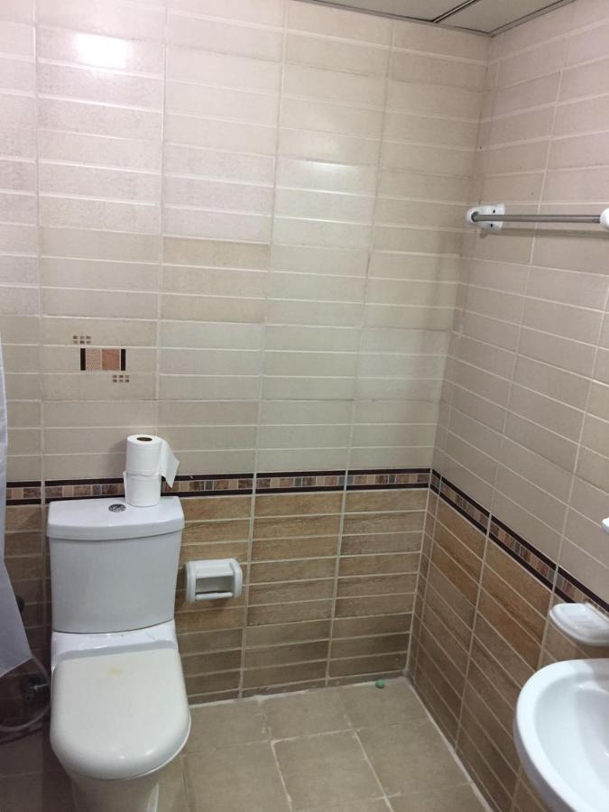 Kaya Hostel Дубай Екстериор снимка