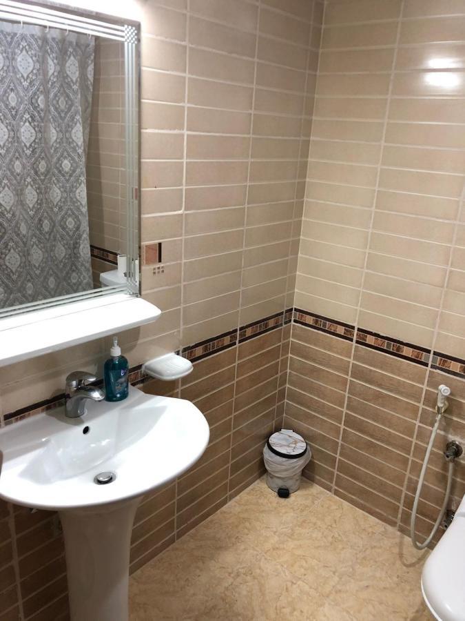 Kaya Hostel Дубай Екстериор снимка