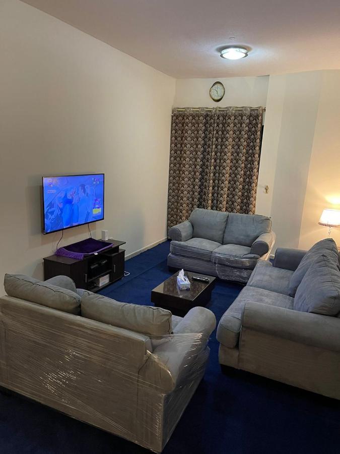 Kaya Hostel Дубай Екстериор снимка