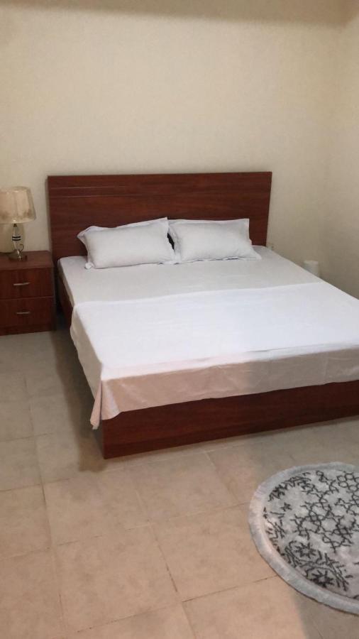 Kaya Hostel Дубай Екстериор снимка