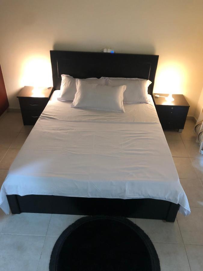 Kaya Hostel Дубай Екстериор снимка