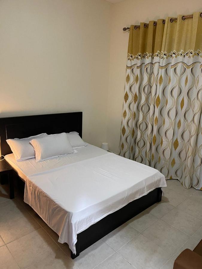 Kaya Hostel Дубай Екстериор снимка