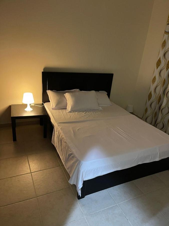 Kaya Hostel Дубай Екстериор снимка