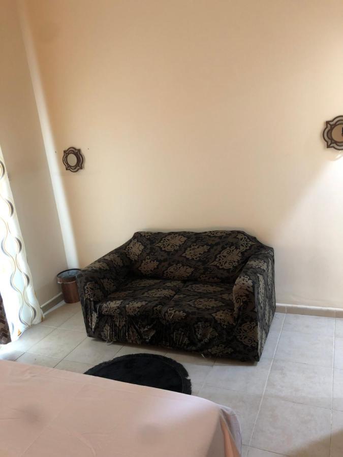 Kaya Hostel Дубай Екстериор снимка