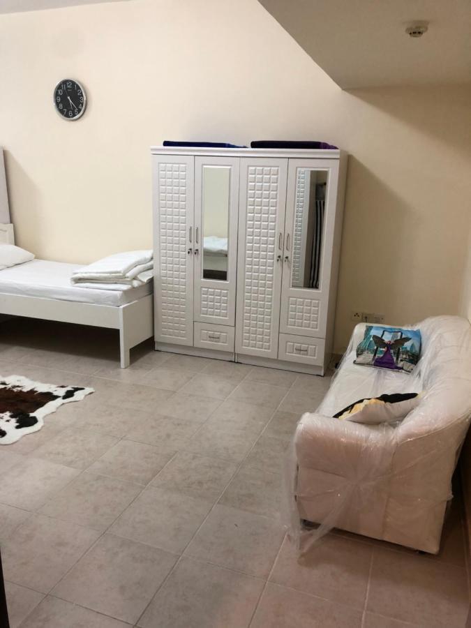 Kaya Hostel Дубай Екстериор снимка