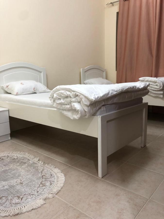 Kaya Hostel Дубай Екстериор снимка