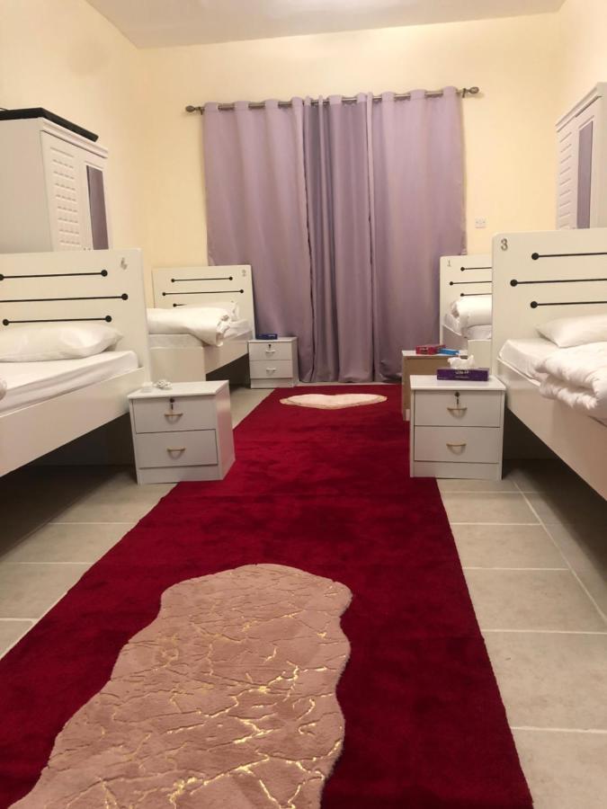 Kaya Hostel Дубай Екстериор снимка