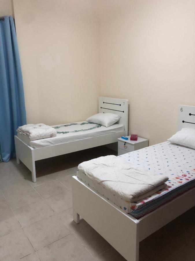 Kaya Hostel Дубай Екстериор снимка