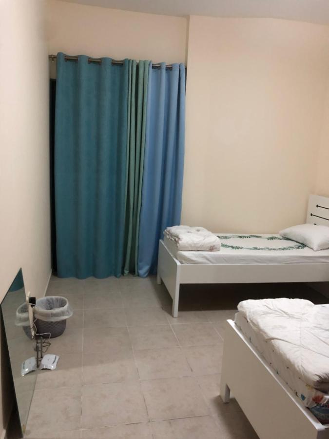 Kaya Hostel Дубай Екстериор снимка