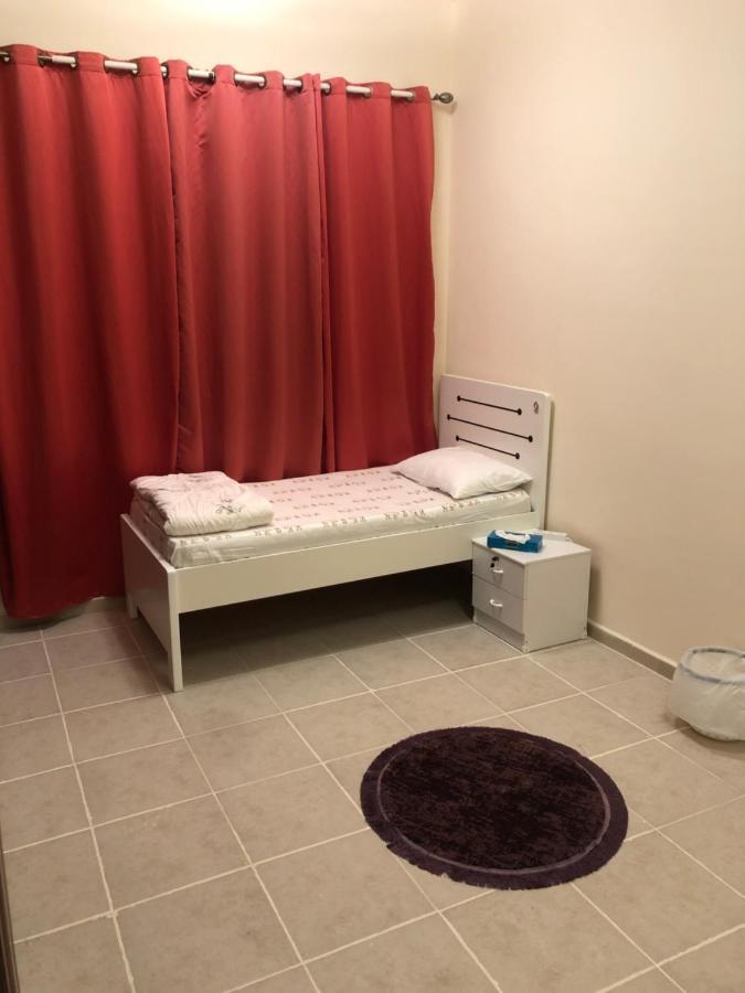 Kaya Hostel Дубай Екстериор снимка