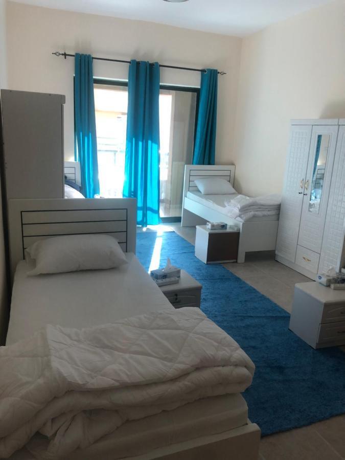 Kaya Hostel Дубай Екстериор снимка