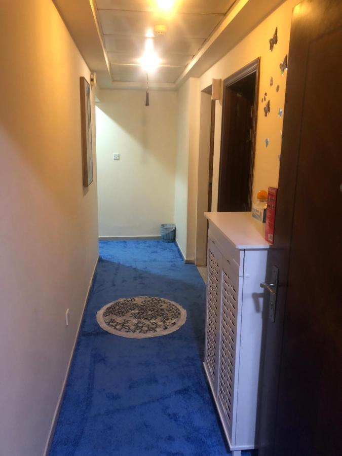 Kaya Hostel Дубай Екстериор снимка