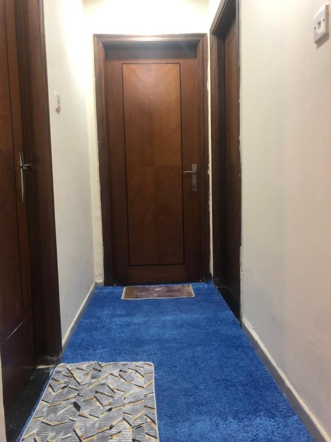 Kaya Hostel Дубай Екстериор снимка